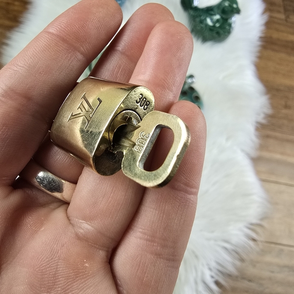Authentic LV Lock & Key #308 - Picture 15 of 16